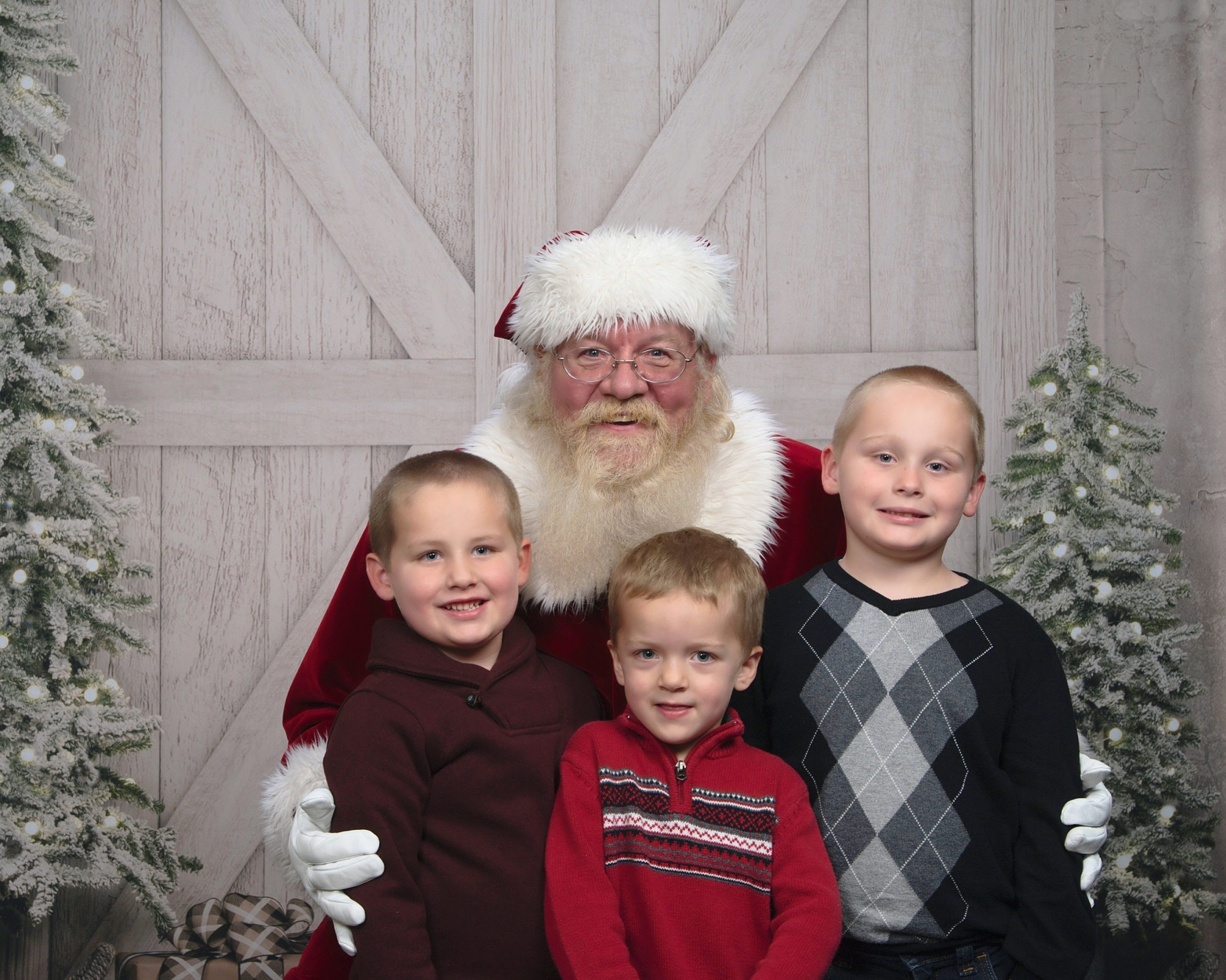 Stress-Free Santa Photos in Indiana, Ohio, and Kentucky